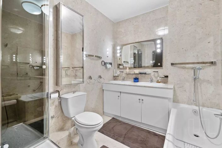 Image No.11-Propriété de 4 chambres à vendre à Antibes