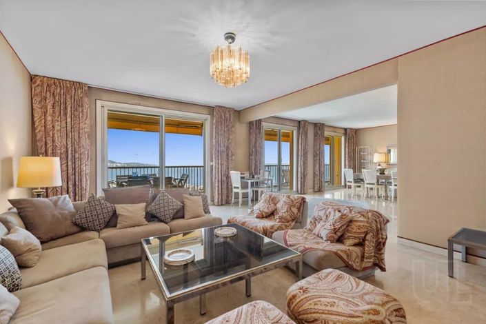 Image No.5-Propriété de 4 chambres à vendre à Antibes