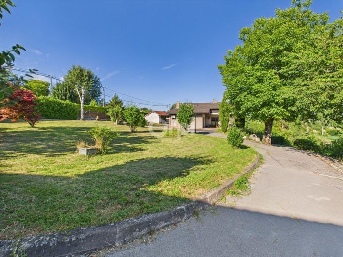 Image No.10-5 Bed House for sale