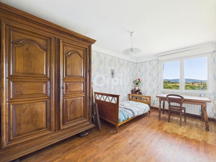 Image No.13-5 Bed House for sale