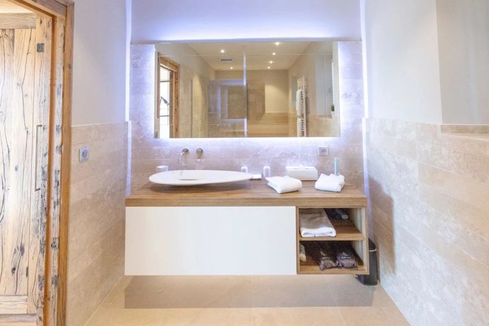 Image No.9-5 Bed House for sale