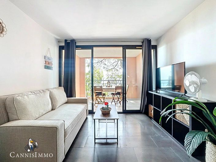 Image No.2-Appartement de 2 chambres à vendre à Cannes