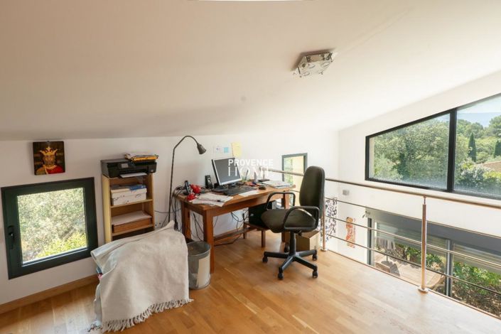 Image No.14-3 Bed House for sale