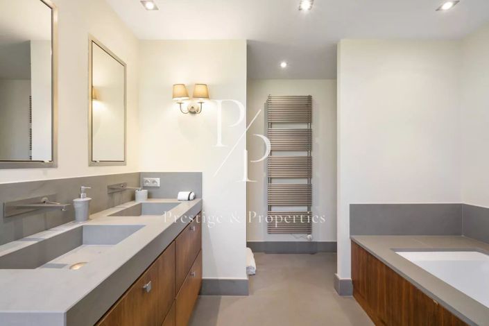 Image No.11-5 Bed House for sale