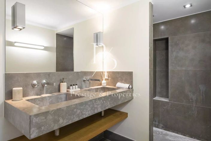 Image No.13-5 Bed House for sale