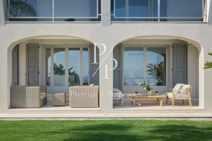 Image No.5-5 Bed House for sale