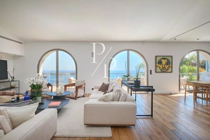 Image No.7-5 Bed House for sale