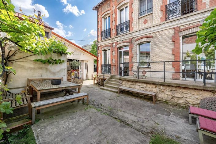 Image No.1-7 Bed House for sale