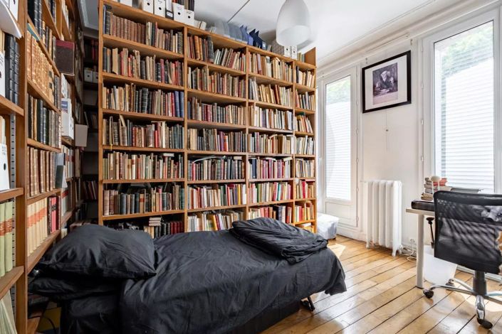 Image No.18-7 Bed House for sale