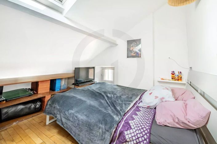 Image No.25-7 Bed House for sale