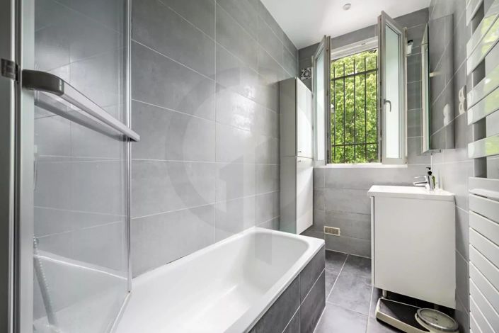 Image No.28-7 Bed House for sale