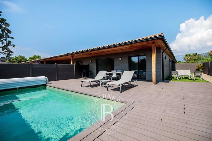 Image No.1-3 Bed House for sale