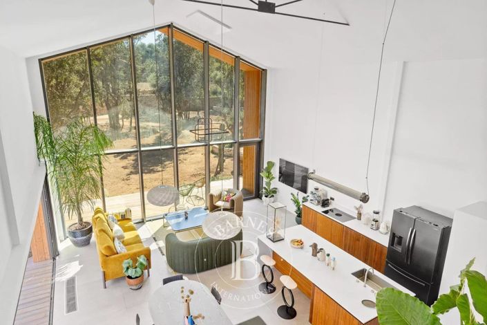 Image No.7-5 Bed House for sale