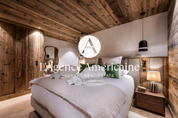 Image No.15-7 Bed Property for sale