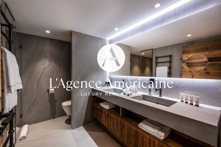 Image No.16-7 Bed Property for sale