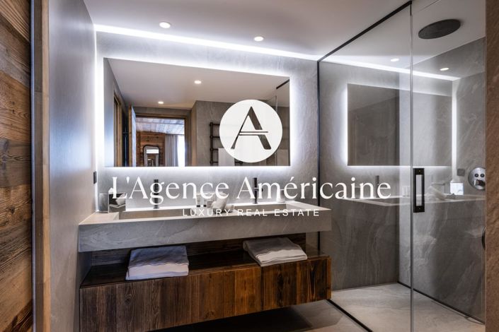 Image No.24-7 Bed Property for sale