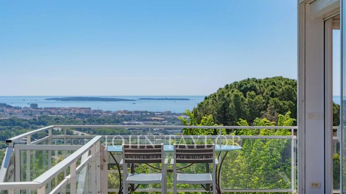 Image No.14-3 Bed House for sale