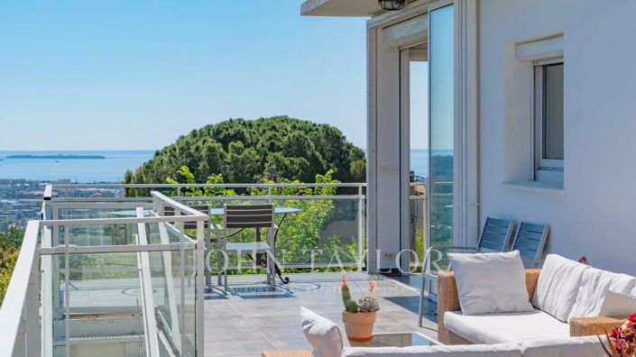 Image No.15-3 Bed House for sale