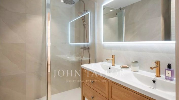 Image No.18-2 Bed Apartment for sale