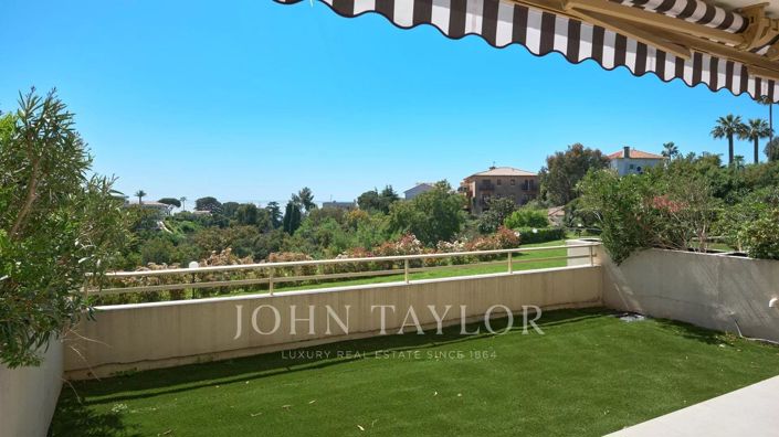 Image No.2-Propriété de 2 chambres à vendre à Cannes