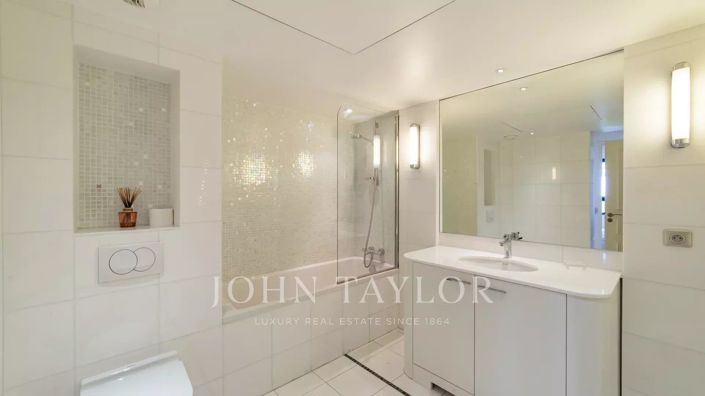 Image No.9-1 Bed Property for sale