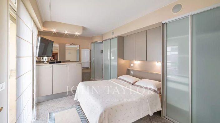 Image No.10-1 Bed Apartment for sale