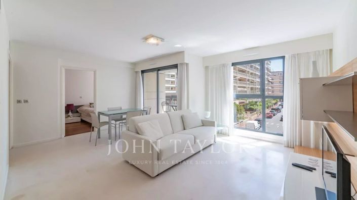 Image No.2-Propriété de 1 chambre à vendre à Cannes