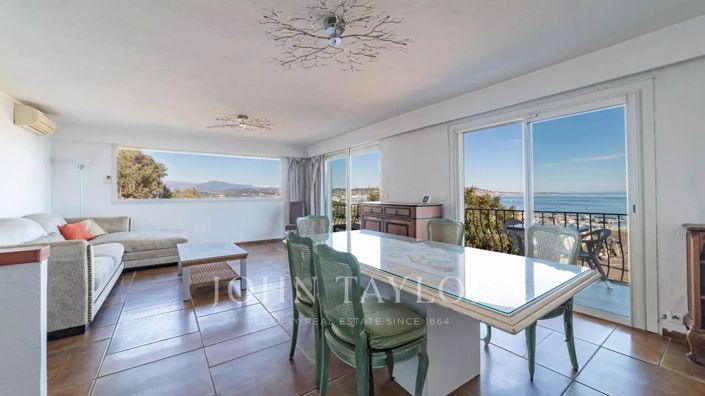 Image No.5-2 Bed House for sale