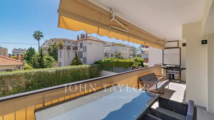 Image No.3-Propriété de 2 chambres à vendre à Cannes