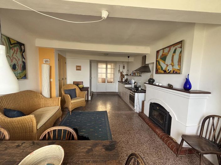 Image No.9-2 Bed House for sale