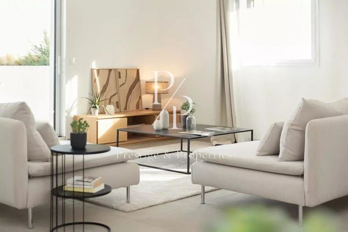 Image No.9-3 Bed Apartment for sale