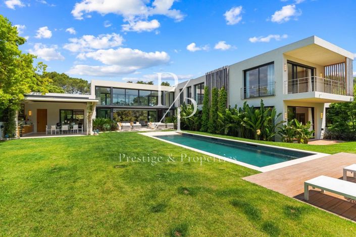 Image No.2-5 Bed House for sale