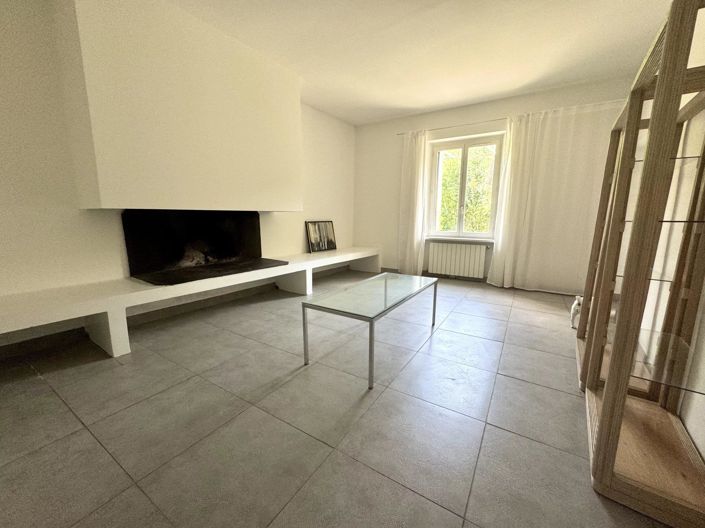 Image No.28-7 Bed House for sale