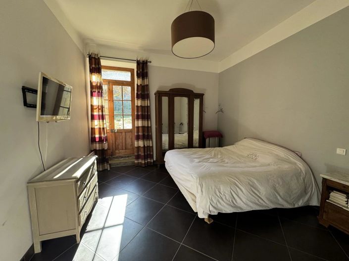 Image No.33-House for sale