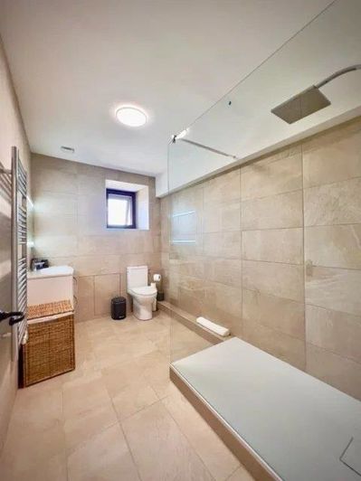 Image No.11-5 Bed House for sale