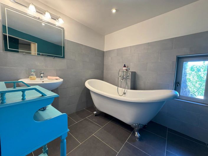 Image No.14-11 Bed House for sale