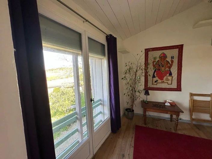 Image No.24-11 Bed House for sale