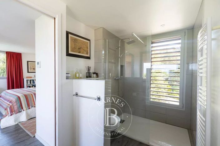 Image No.9-House for sale