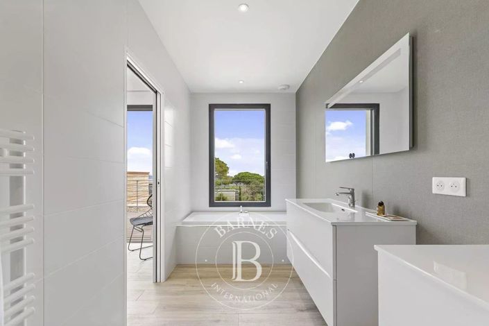 Image No.12-Maison de 5 chambres à vendre à Porto-Vecchio