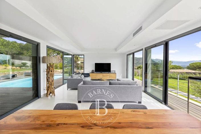 Image No.3-Maison de 5 chambres à vendre à Porto-Vecchio