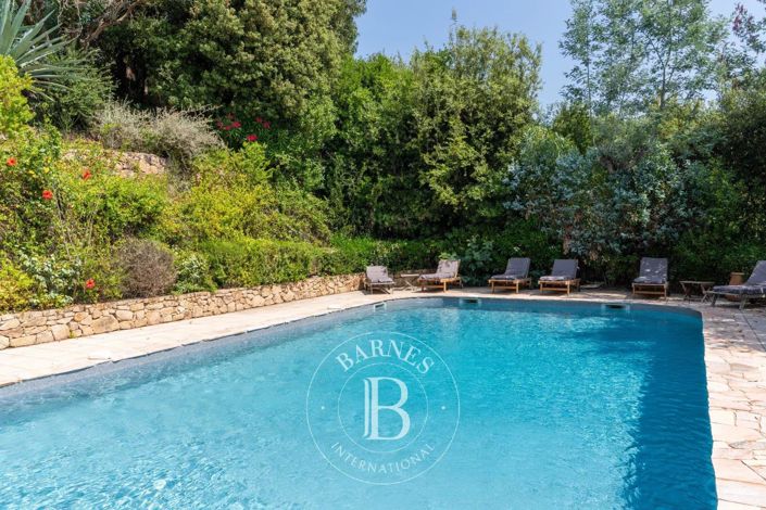 Image No.23-6 Bed House for sale