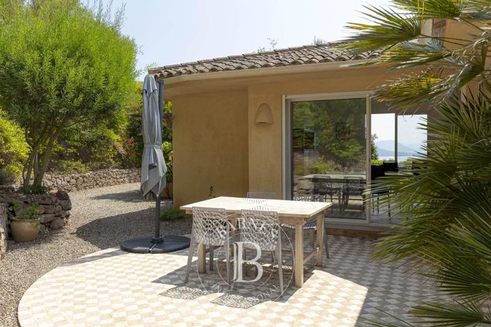 Image No.19-3 Bed House for sale