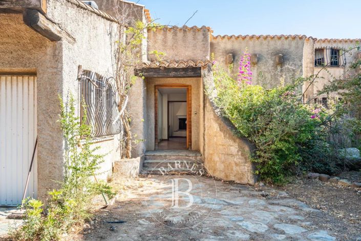 Image No.15-5 Bed House for sale