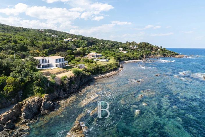 Image No.2-4 Bed House for sale