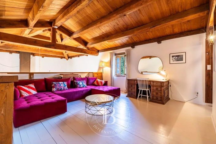 Image No.12-5 Bed House for sale