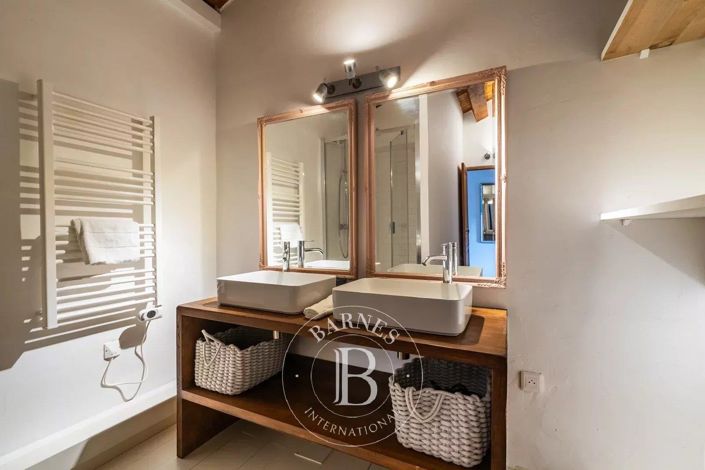 Image No.14-5 Bed House for sale