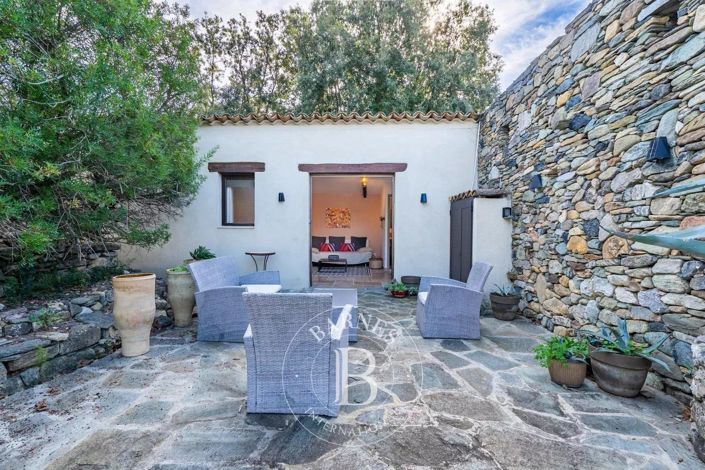 Image No.23-5 Bed House for sale