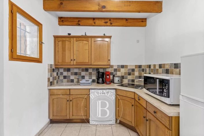 Image No.11-7 Bed House for sale