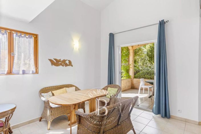 Image No.14-7 Bed House for sale