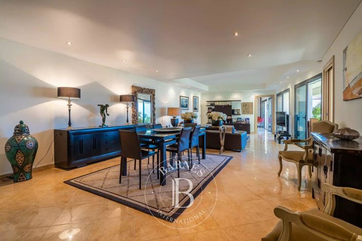 Image No.7-3 Bed Apartment for sale